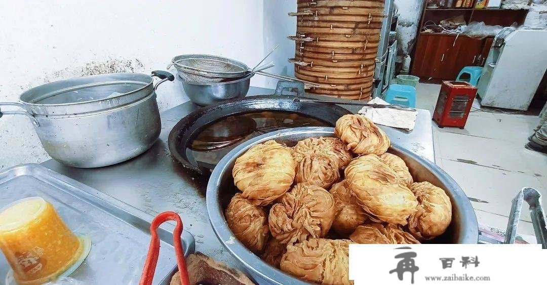 吃在安顺 | 肉饼、豆腐圆子、油炸鸡蛋糕…一路来看安顺美食和折耳根的“不解之缘”