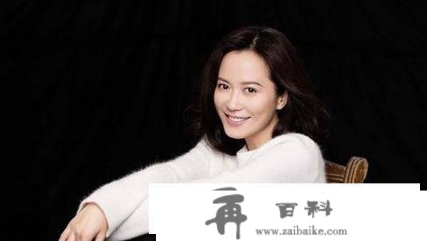 林志玲44才成婚而她47岁还独身，霸气回应心理需求，让主持人惭愧