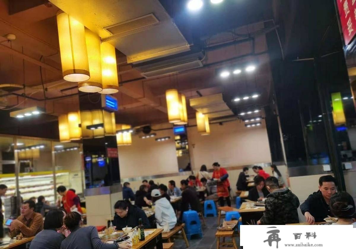 成都本地人都晓得的串串店，同业一周来四次，悄悄松松日销上万串