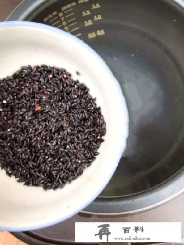 黑米粥怎么熬又软又粘稠？