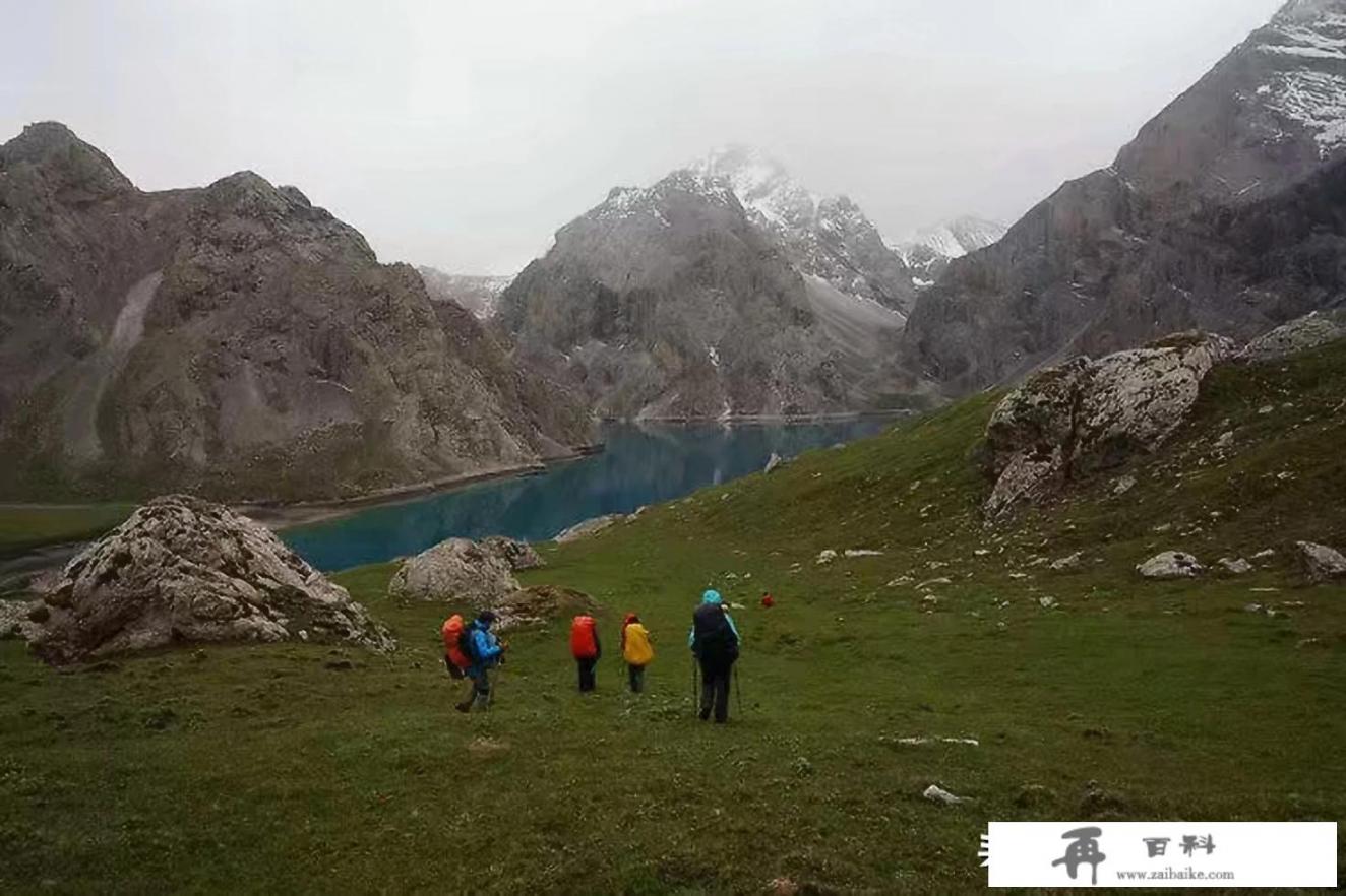 个人徒步户外旅行需要哪些装备_个人徒步户外旅行需要哪些装备