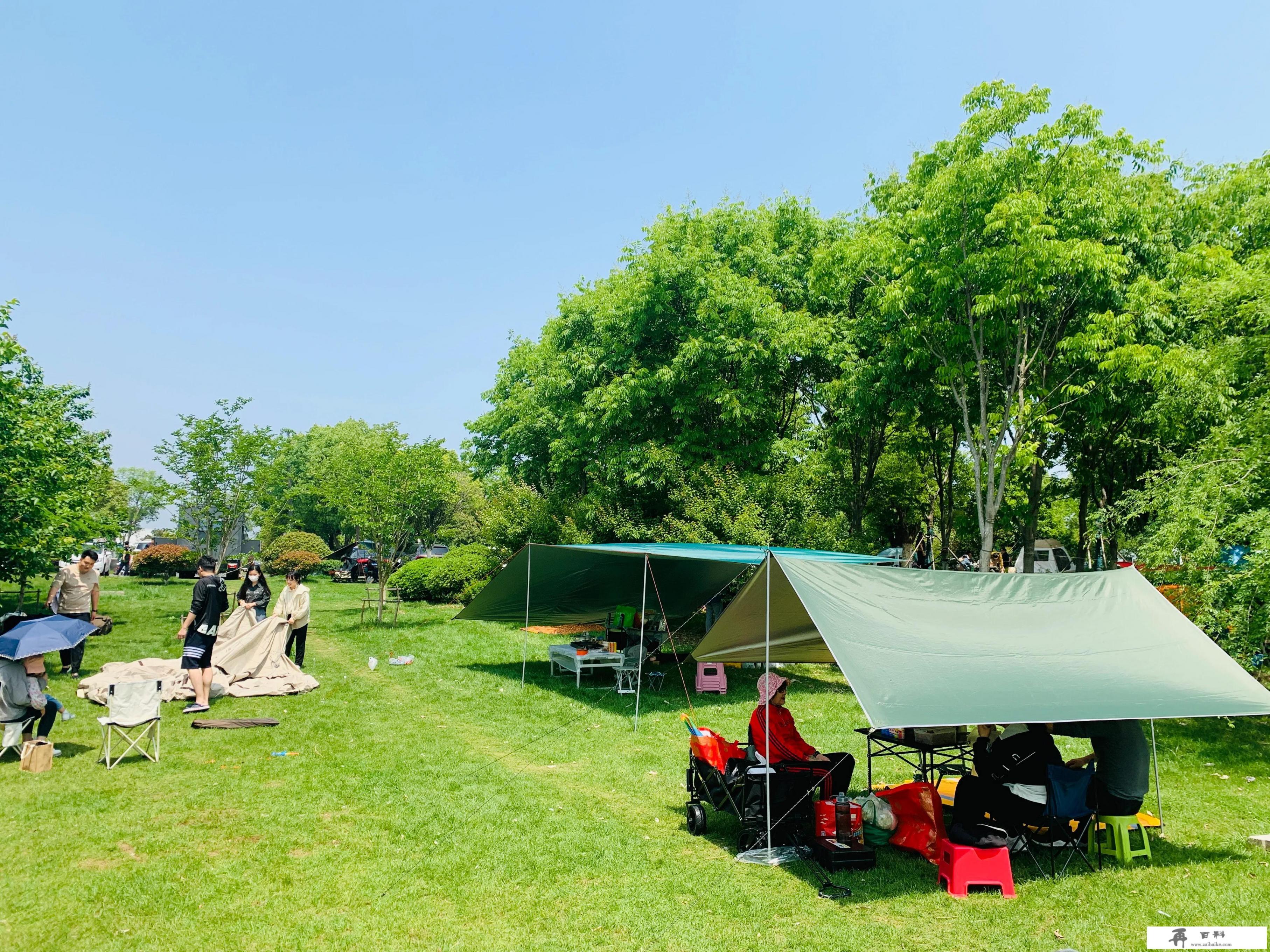 如果长期出去旅游，是住旅馆好，还是买台房车直接出去好_房车大旅游