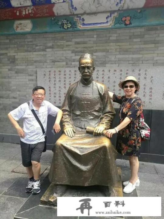 夫妻俩一起去旅行是一种什么体验_夫妻经常出去旅游有什么好处