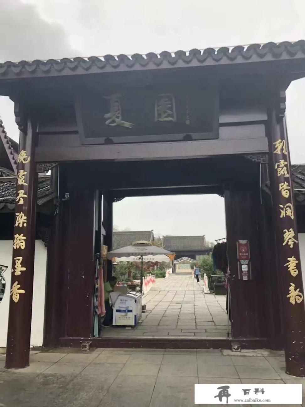 现在全国各地都在忙着建古城，古城旅游对于当地的经济发展有多大帮助_古镇旅游化