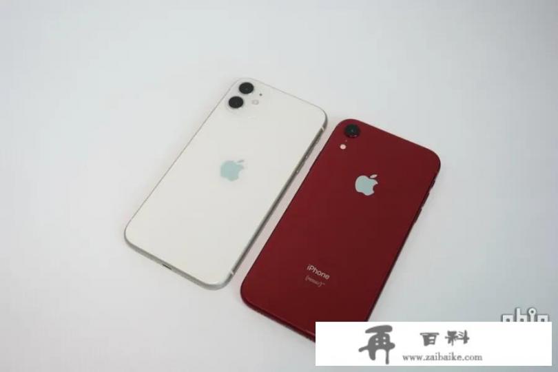 苹果11白色好看还是黑色_想买iPhone11，白色还是紫色好看呢？纠结这2个颜色。大家给个建议吧