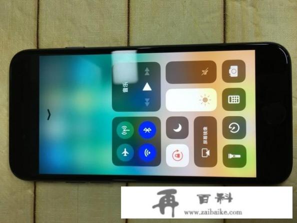 有足够的预算，想换个手机，选iPhone8还是iPhone8p比较合适