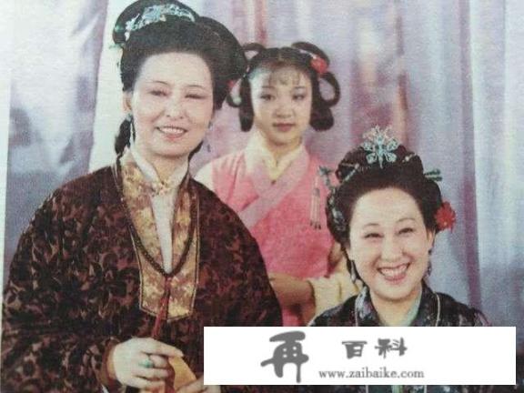 薛姨妈住姐姐王夫人家那么久，同在京城的嫂子怎么不来看顾