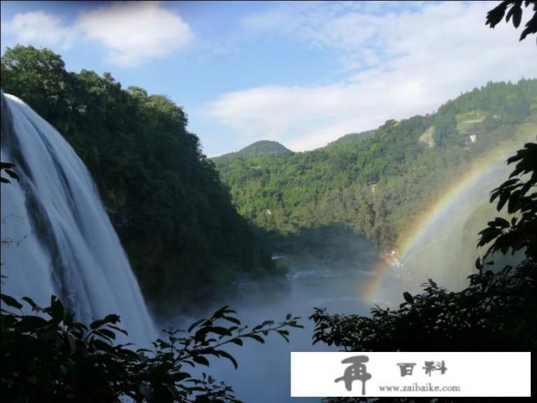 七月中旬到贵州旅游，请贵州的大侠介绍一下气候如何，雨多吗