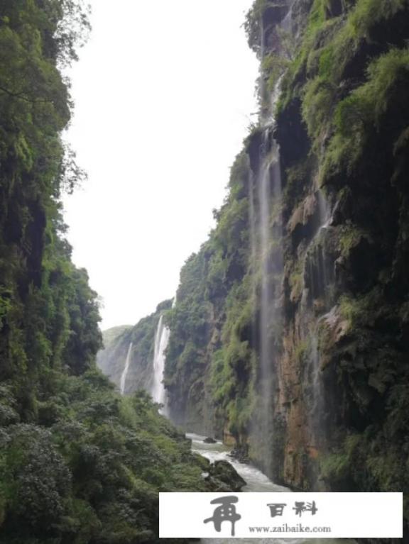 七月中旬到贵州旅游，请贵州的大侠介绍一下气候如何，雨多吗