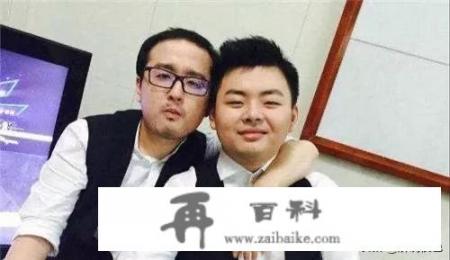 LOL德云色直播中途打针“续命”！一根粗针突然感觉到不适，观众直呼害怕，但是打了一针，不过夜色仔细想一想，西卡也不过才25岁，近期也是一直在努力的减肥。