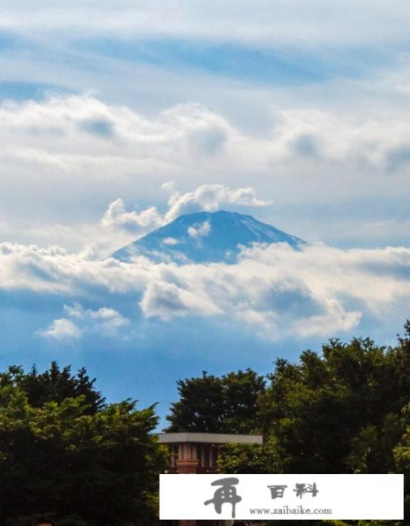 暑假准备带孩子出国旅游，日本和新加坡哪个好一些？