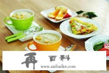 1岁半宝宝一天饮食安排到底是怎样的？宝宝发育很慢，如何喂？